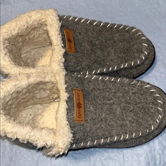 GAA HUU WOOL LOOK Polyester Lined Slippers Size 7/8 Rubber Soles - Picture 4 of 15